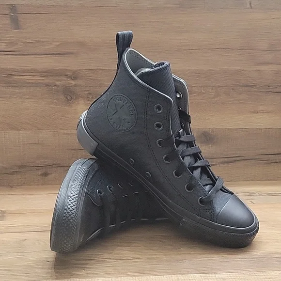 Converse High top Brand new in the box. - Picture 6 of 13